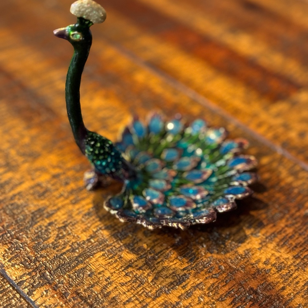 Peacock ring/jewelry holder